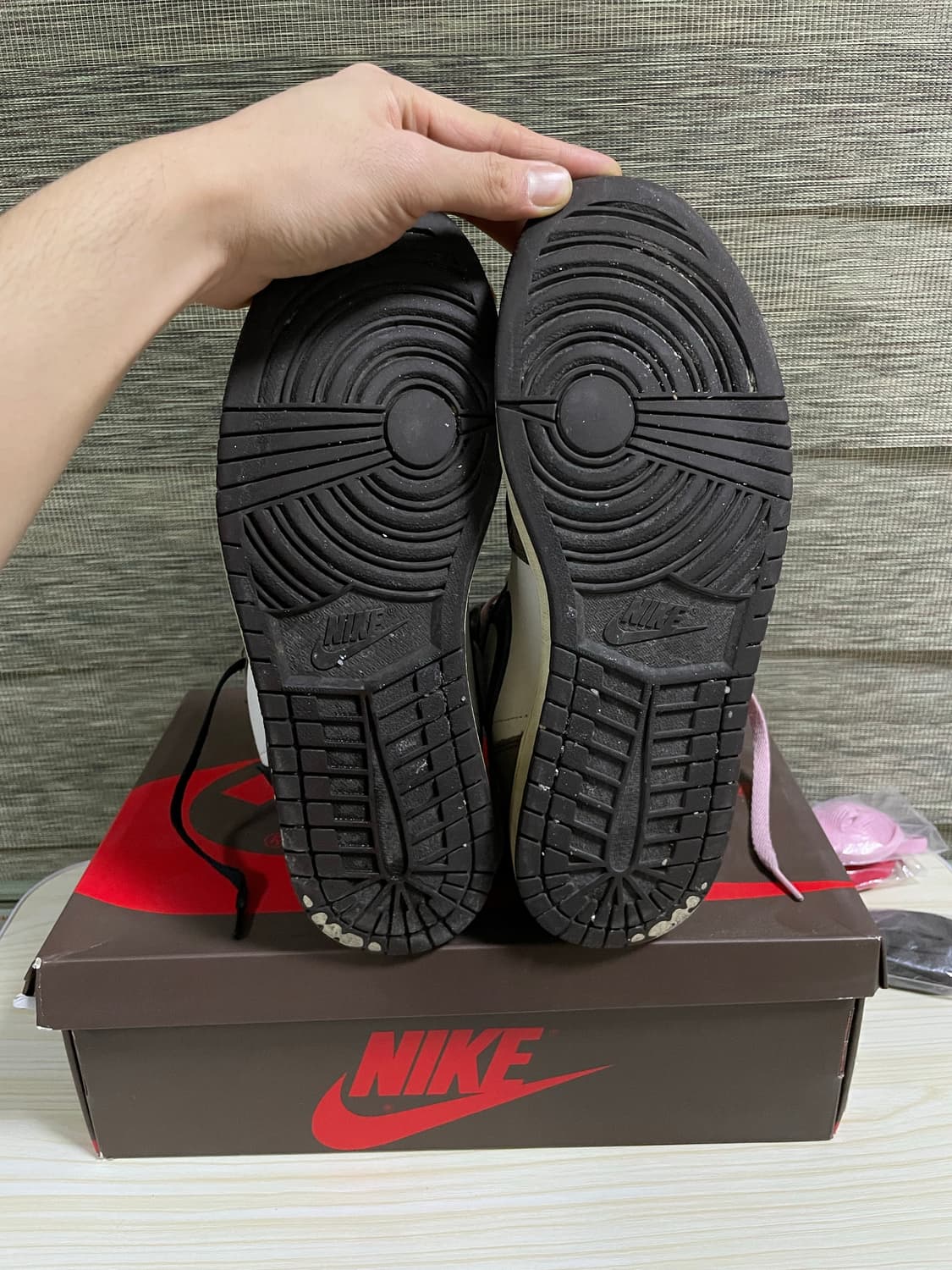 나이키 에어 조던1 트래비스 스캇 하이로우 OG 285 상품이미지6