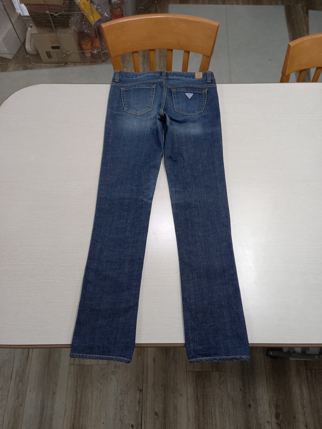 26 GUESS Kor 골반 워싱 스판 슬림일자진 26-610 상품이미지2