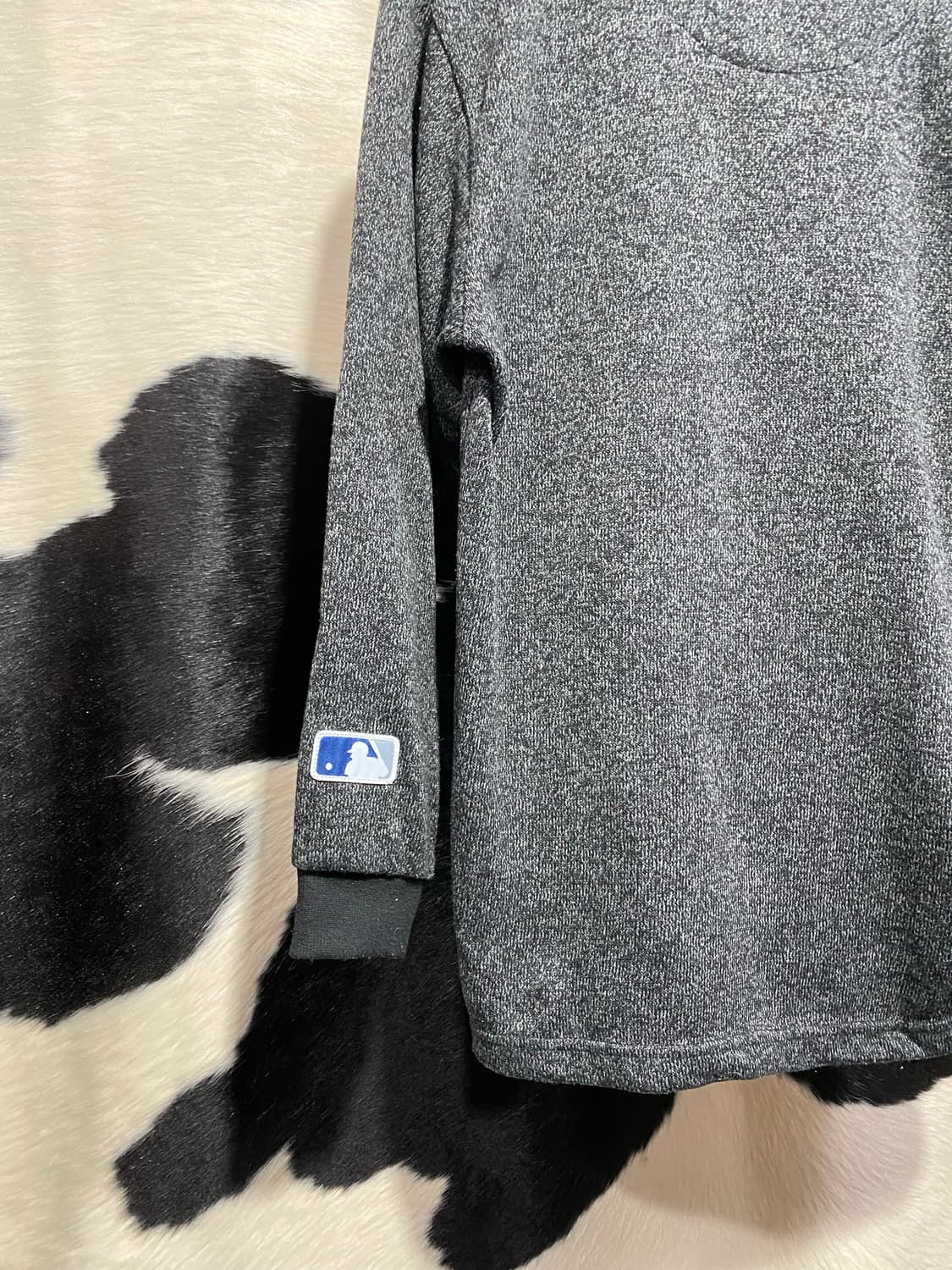 Yankees 로고디테일 헨리넥 맨투맨 상품이미지5