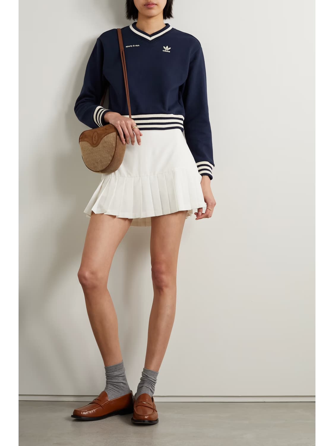 아디다스 스포티앤리치 브이넥 크루 스웨트셔츠 상품이미지2