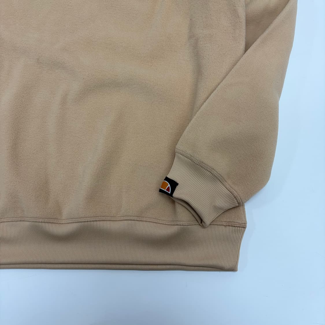 엘레쎄 베이지 맨투맨 95 상품이미지2