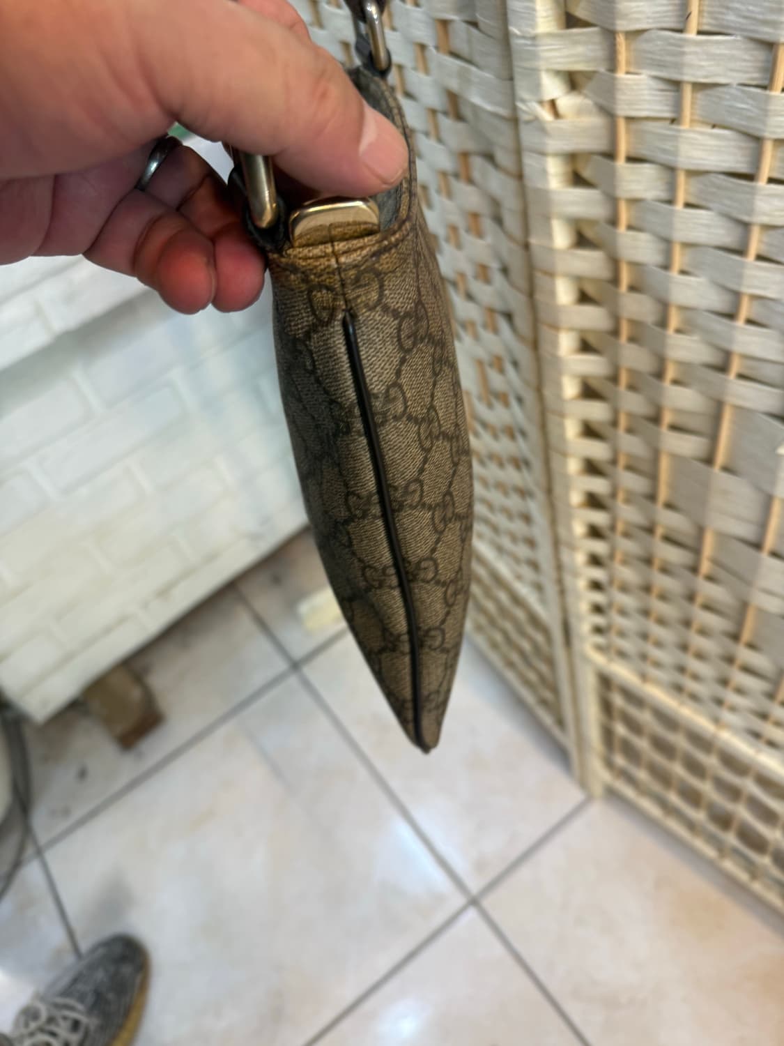 정품 구찌 수프림 크로스백 팝니다 상품이미지3