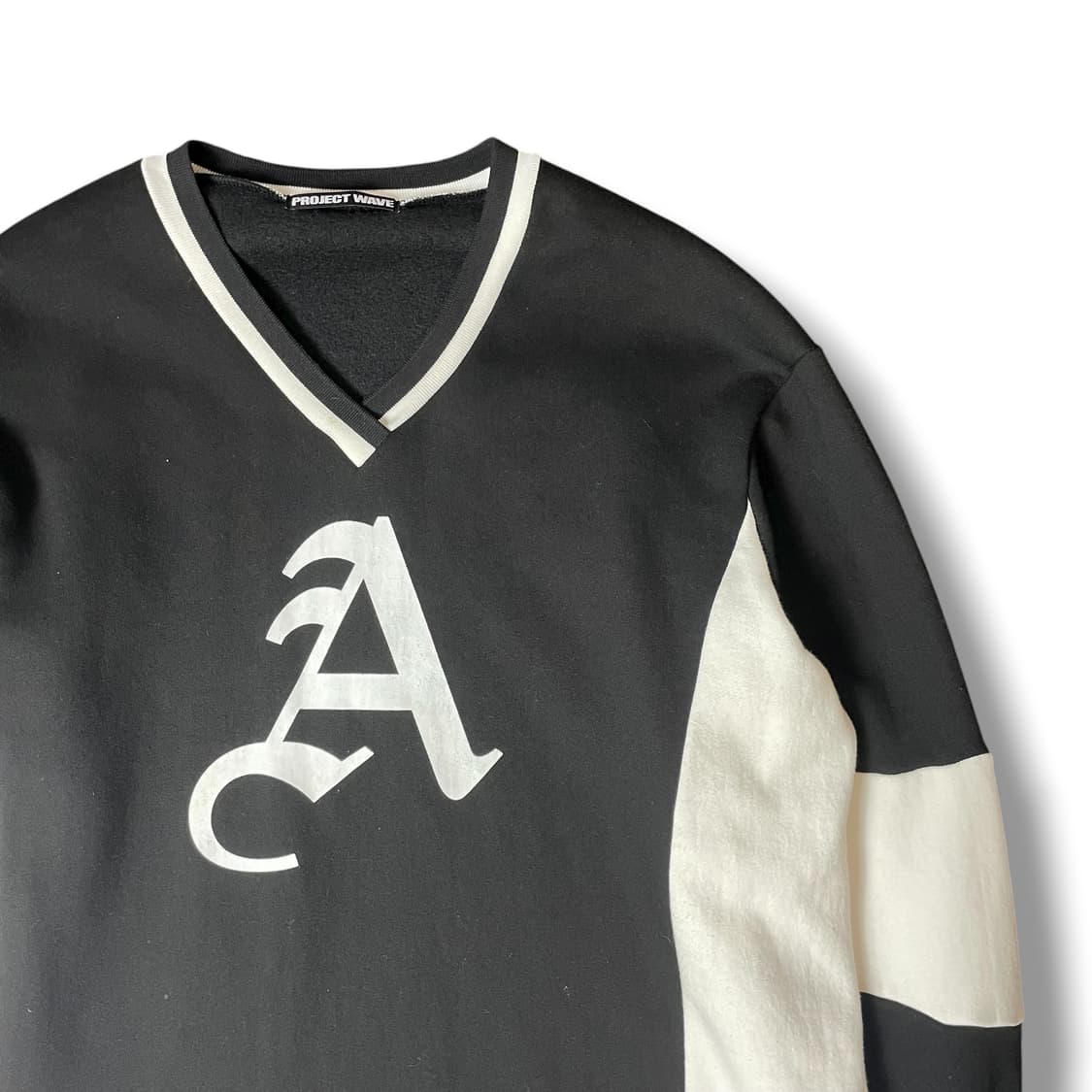 PROJECT WAVE 화이트 배색 브이넥 맨투맨 상품이미지3