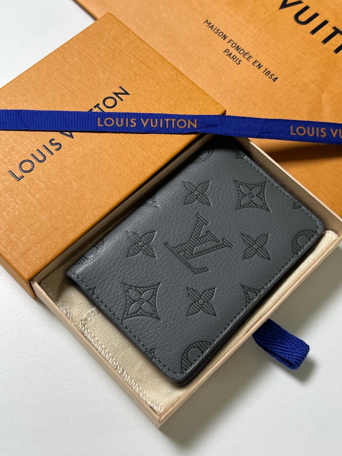 [정품] 신형 / 루이비통 모노그램 쉐도우 오거나이저 그레이 상품이미지1