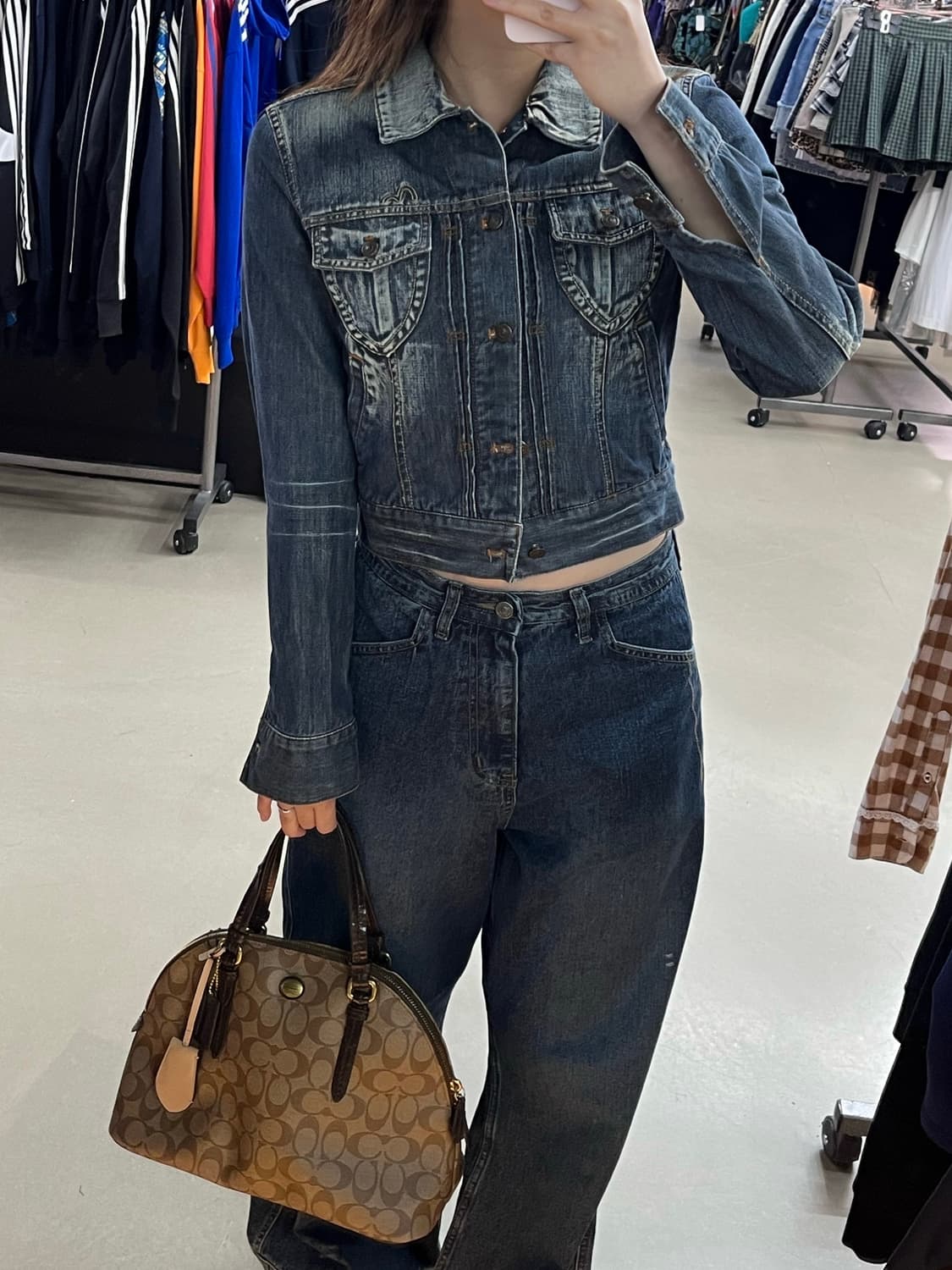 에비수 워싱 데님 자켓 코치가방 상품이미지2