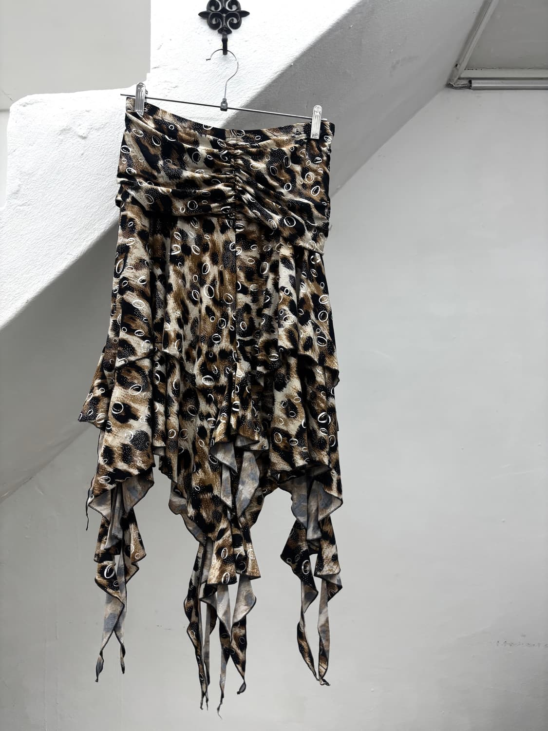 Leopard unbalanced skirt   상품이미지1