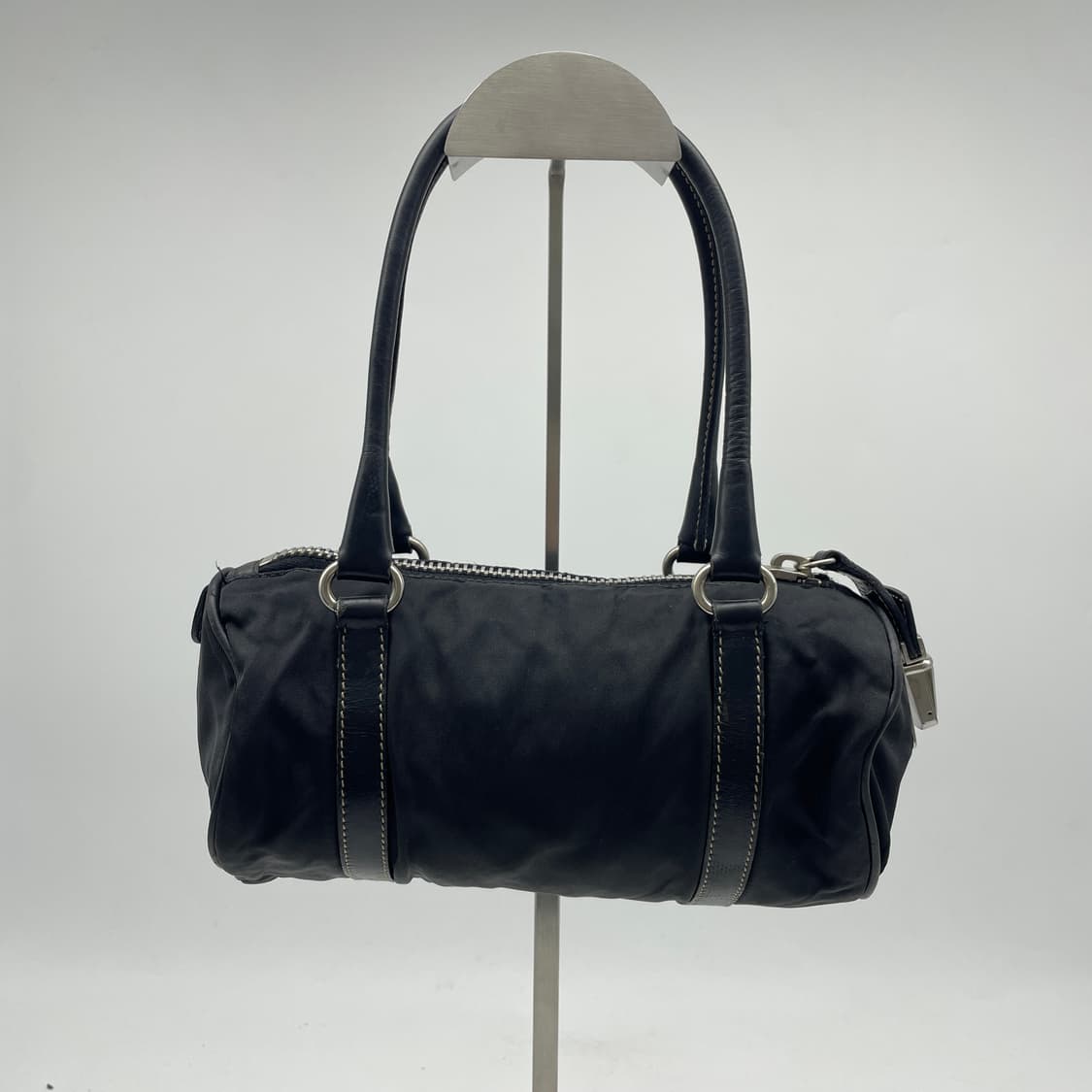 프라다 블랙 테수토 미니 원통백 상품이미지5