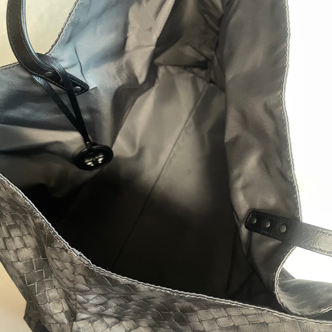 보테가 베네타 프린트 백 상품이미지2