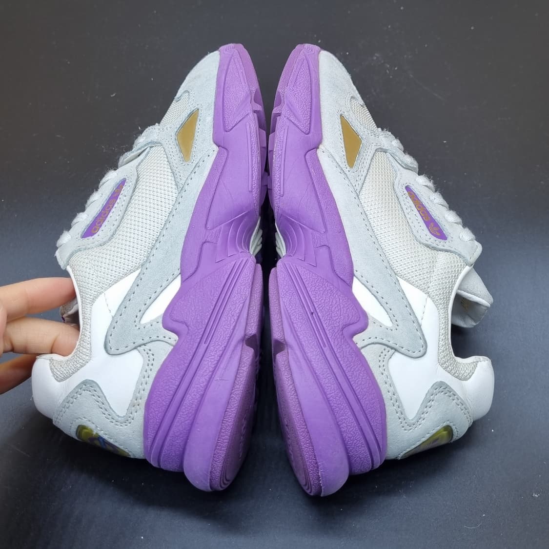 아디다스 팔콘 운동화 225 상품이미지5