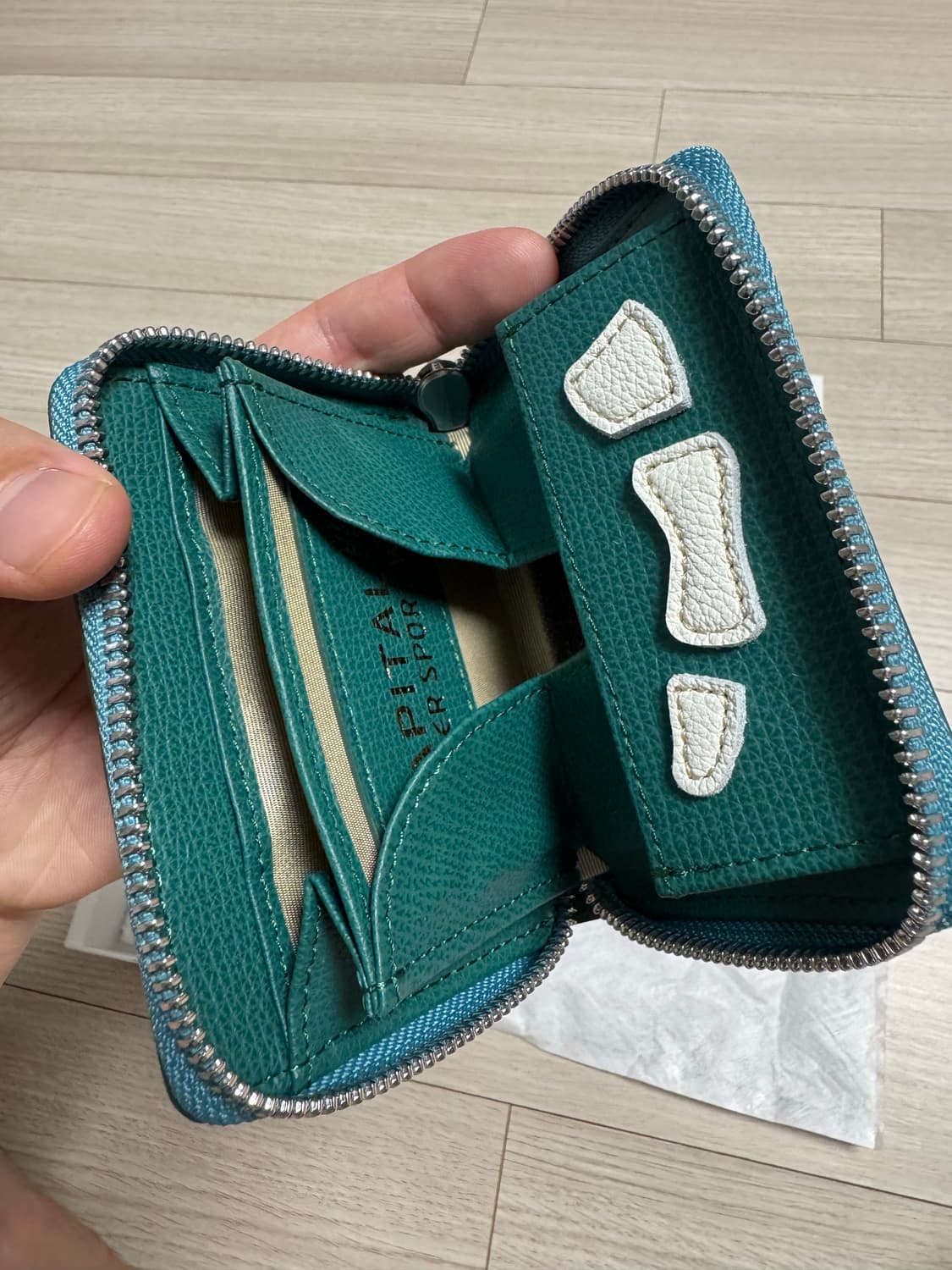 캐피탈 떰즈 업 본 핸드 집 미니 월렛 그린 상품이미지4