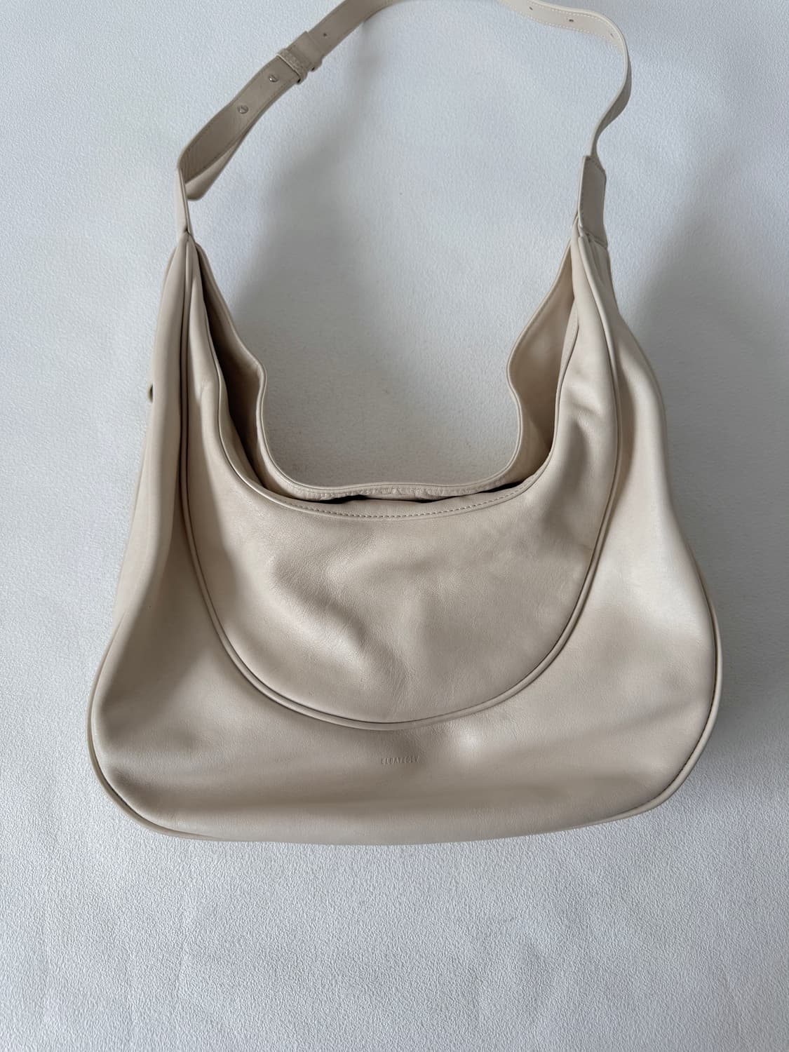 엘바테게브(elbategev) 레더 호버 크로스 숄더백 상품이미지7