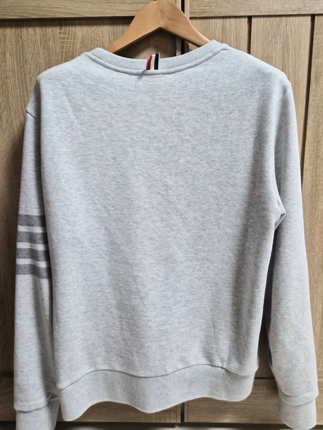 톰브라운 4바 맨투맨 3사이즈 상품이미지2