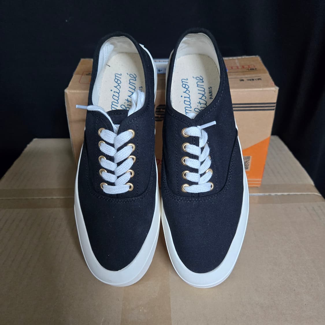 [245~250] 메종키츠네 캔버스 레이스 스니커즈 블랙 상품이미지1