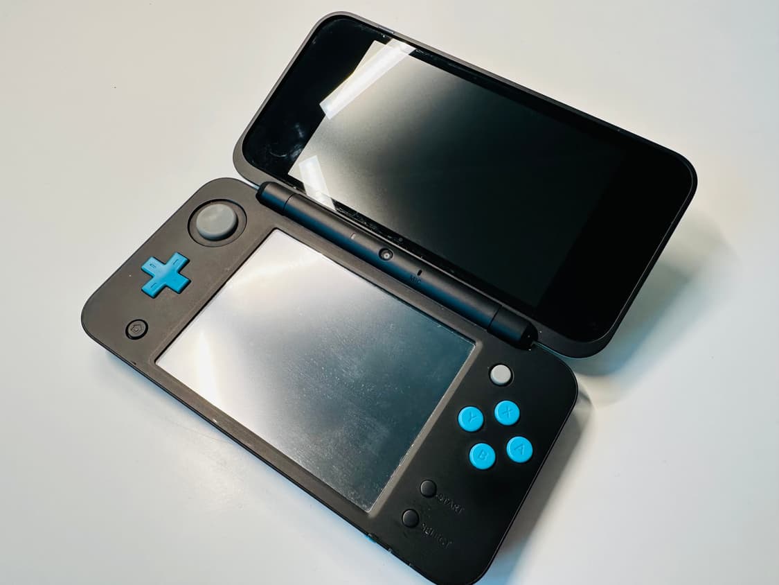 닌텐도 NEW 2DS XL 식빵 블루 한글 정발판 + 32GB 완료 판매 상품이미지6