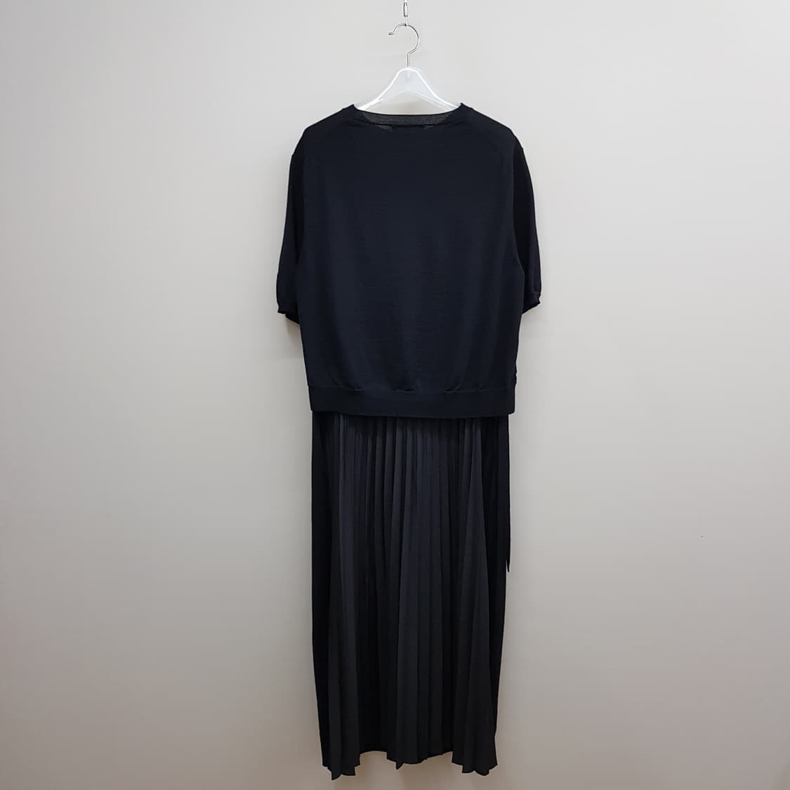 한섬 더캐시미어 2020 니트 플리츠 배색 원피스  S사이즈 상품이미지4