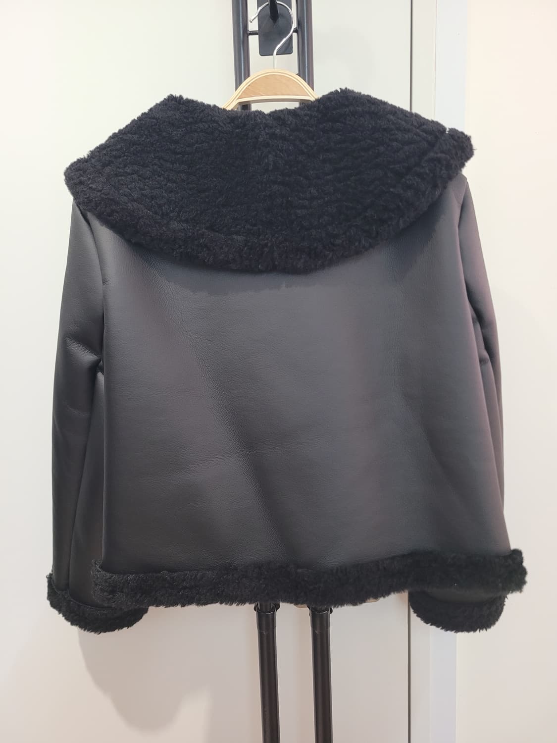 ZISBY 빅카라 세일러카라 블랙 무스탕 자켓 55~66 상품이미지5