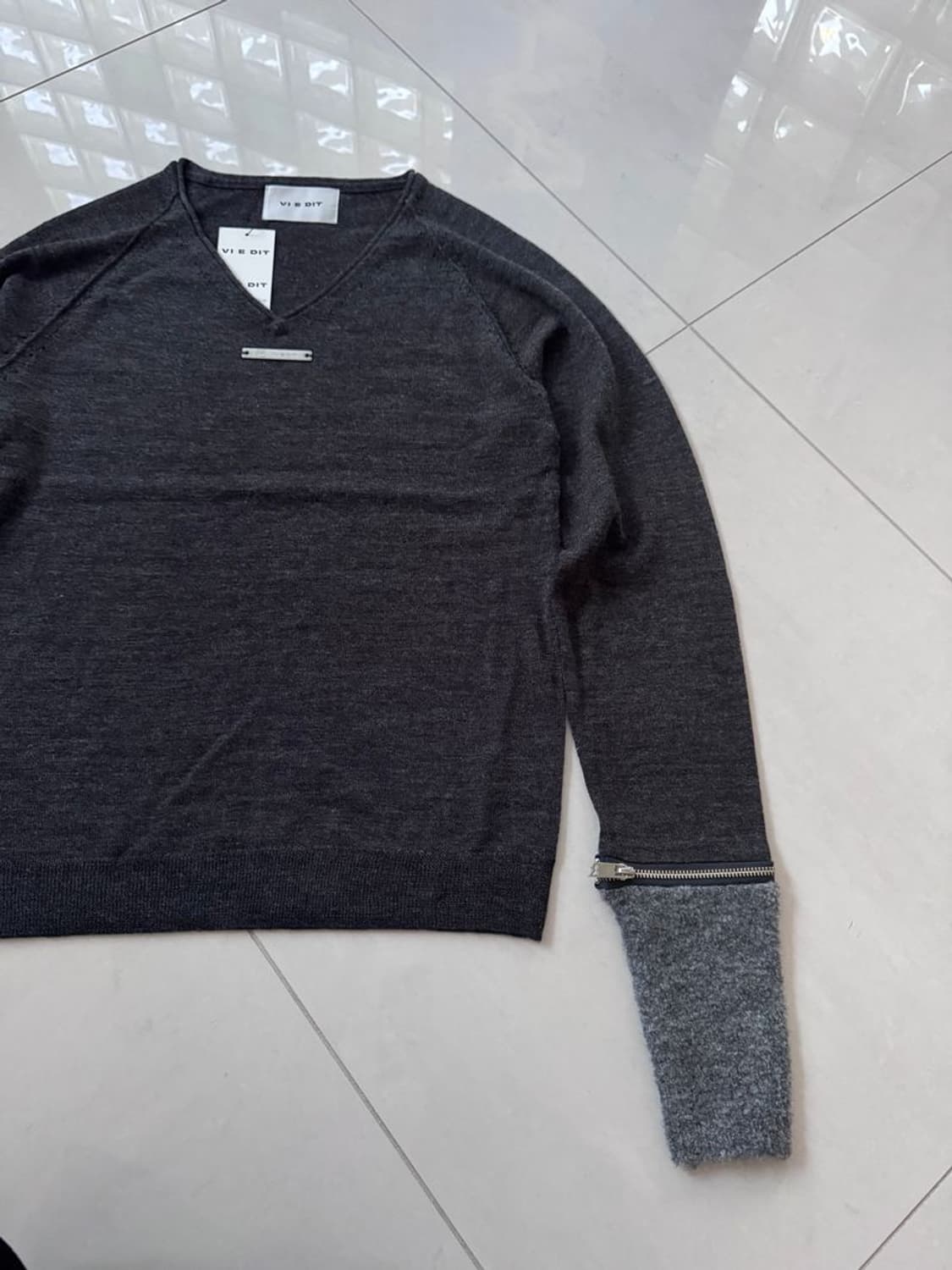 GLOVE V-NECK KNIT V넥 니트  상품이미지2