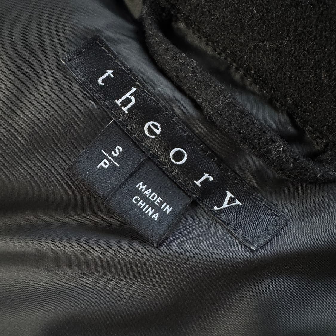 띠어리 울 다운 패딩 베스트 상품이미지2