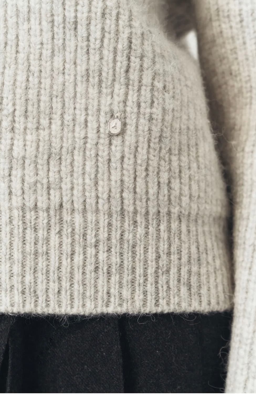 아티드 알파카 브이넥 니트 상품이미지6