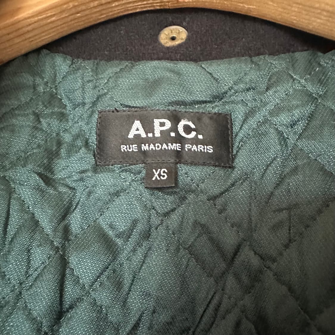 XS APC 아페쎄 네이비 누빔 코트 상품이미지3