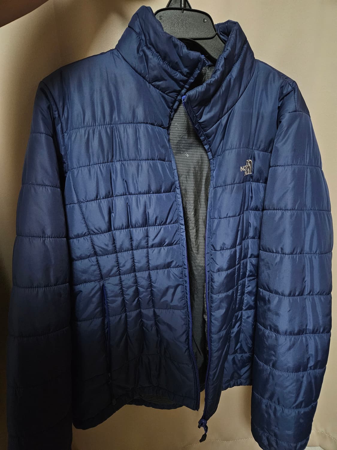 노스페이스 경량 패딩 네이비 상품이미지1