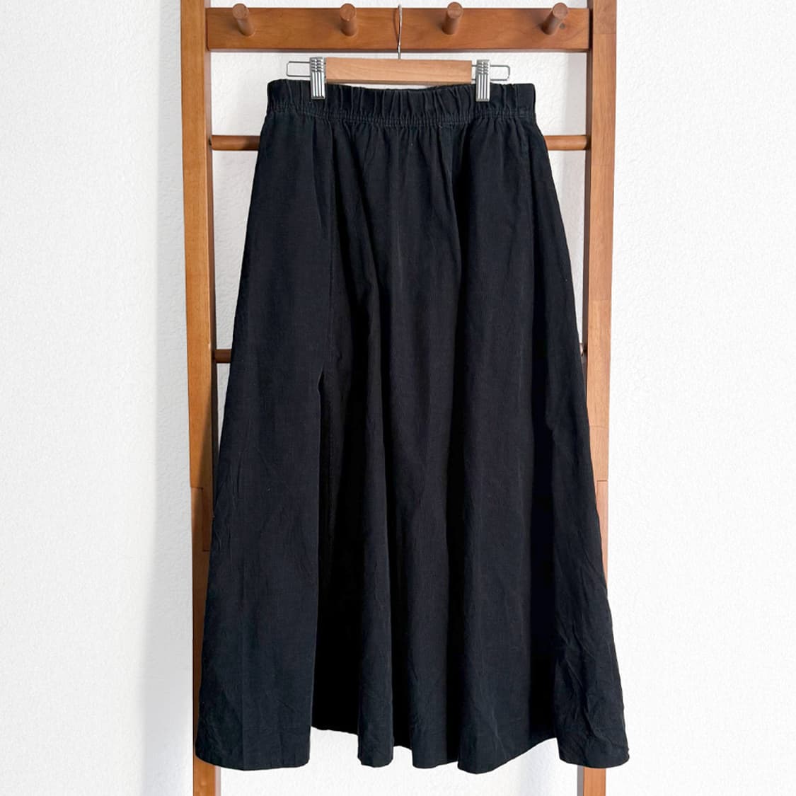 소프트 블랙 밴딩 스커트 상품이미지1