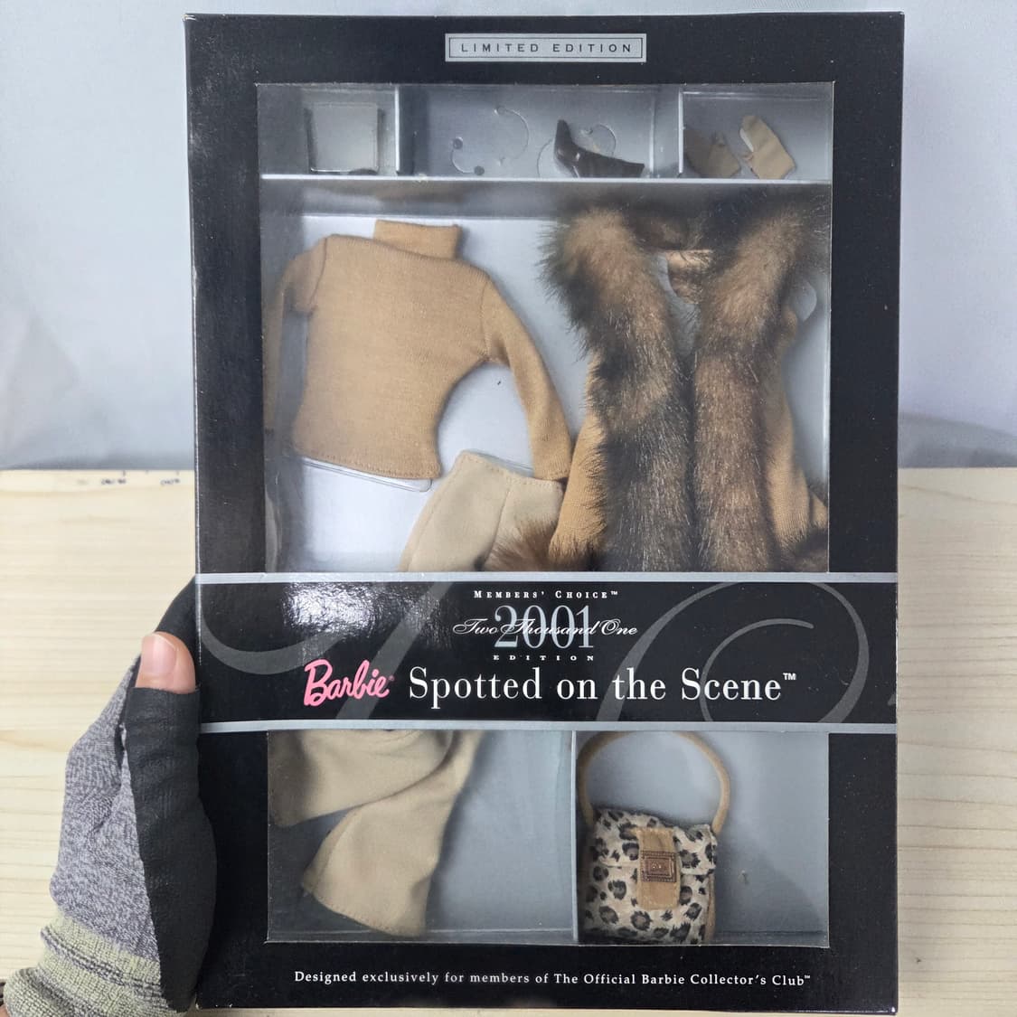 2001년대 마텔 바비인형 옷 바비 컬렉터스 클럽 전용 패션 세트

 상품이미지1