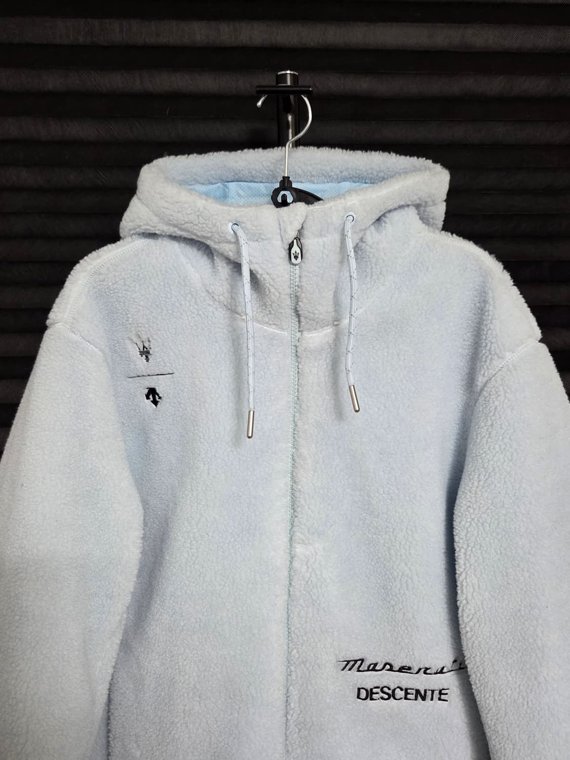 [데상트] 마세라티 플리스 후드집업 판매합니다. 상품이미지2