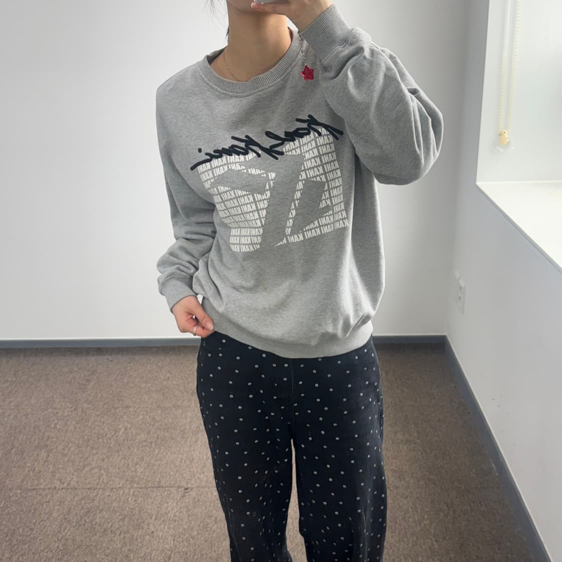 Khal Kani 칼카니 자수 로고 그레이 맨투맨 상품이미지2