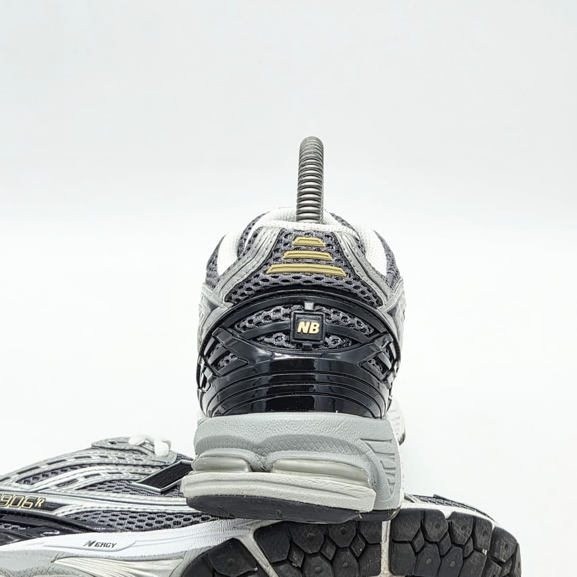 뉴발란스 1906 실버 메탈릭 (250 D) 상품이미지2