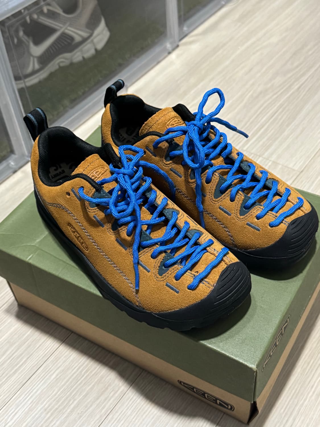 킨(keen) 제스퍼 카멜 스웨이드 230사이즈 새상품 상품이미지1