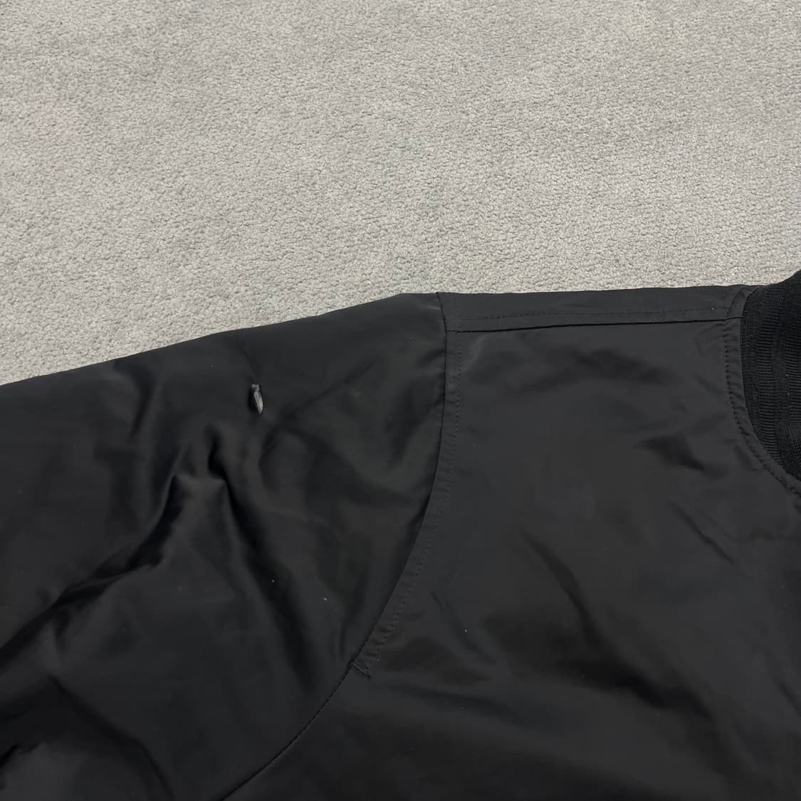 100 아디다스 빅로고 블랙 봄버자켓 상품이미지4