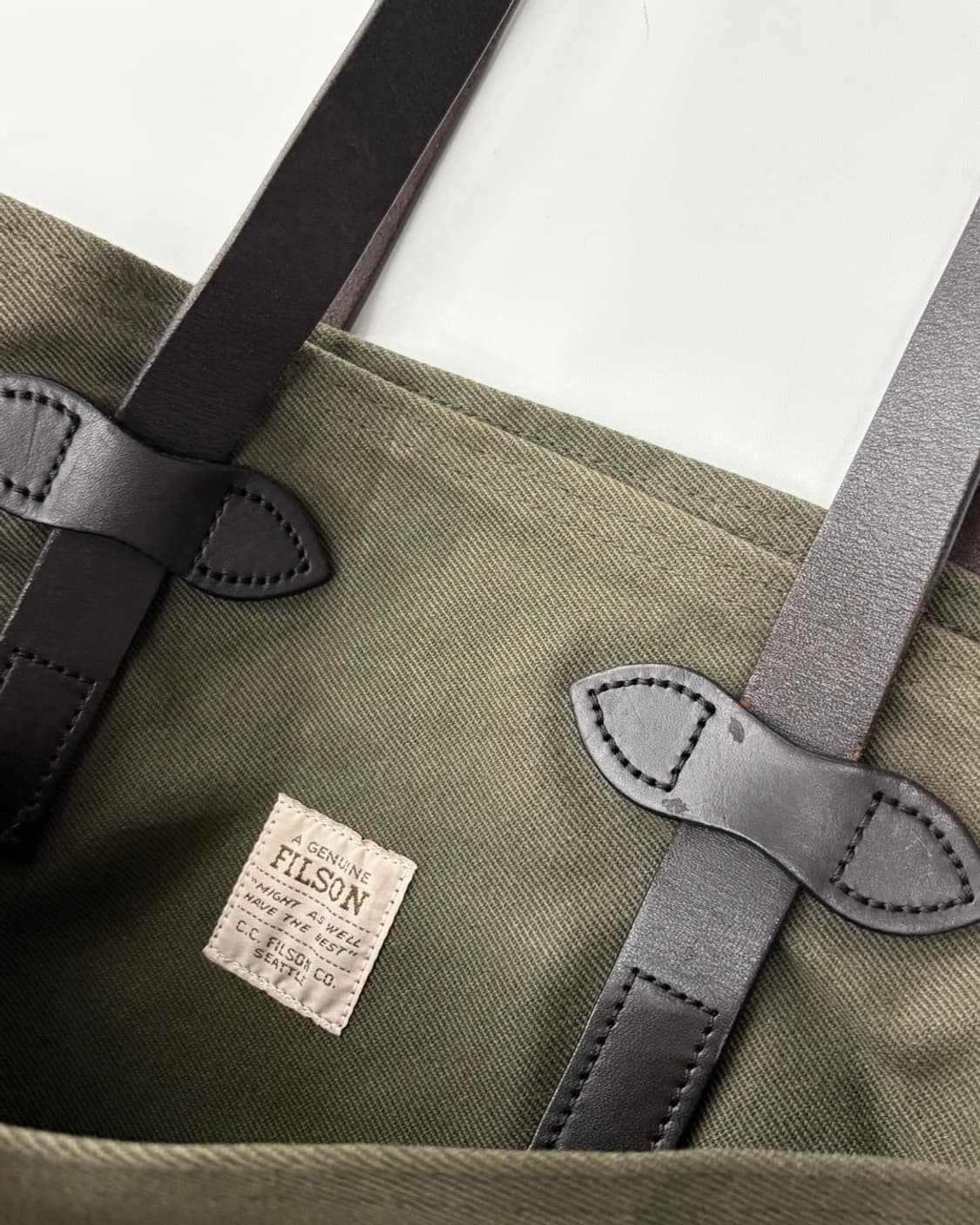 Filson 필슨 카키컬러 캔버스 토트백 상품이미지1