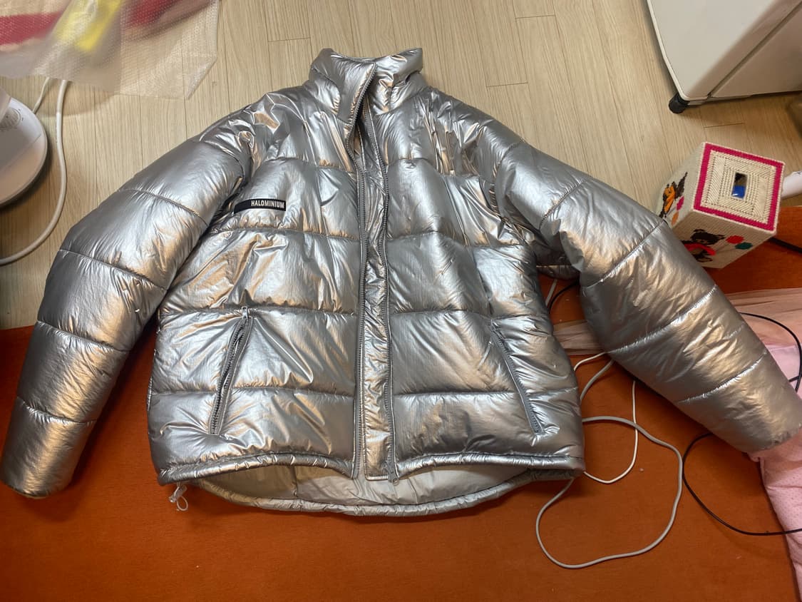 FOIL REVERSIBLE PADDING / 할로미늄 상품이미지1