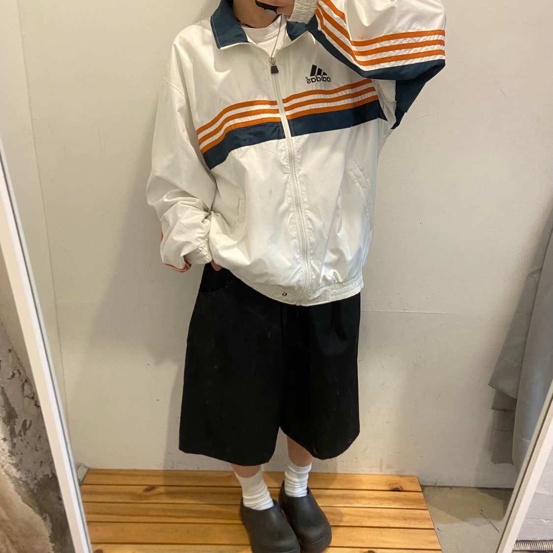 아디다스 오렌지 라인 화이트 바람막이 상품이미지1