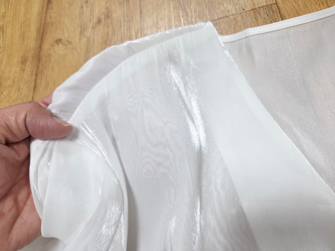 드래곤블루스(DRAGONBLUES) 쉬머 리본타이블라우스  새상품 상품이미지5