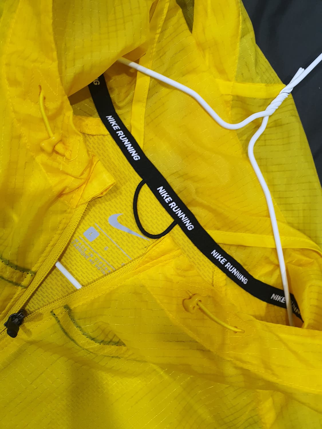 나이키런닝 트레일바람막이 상품이미지4