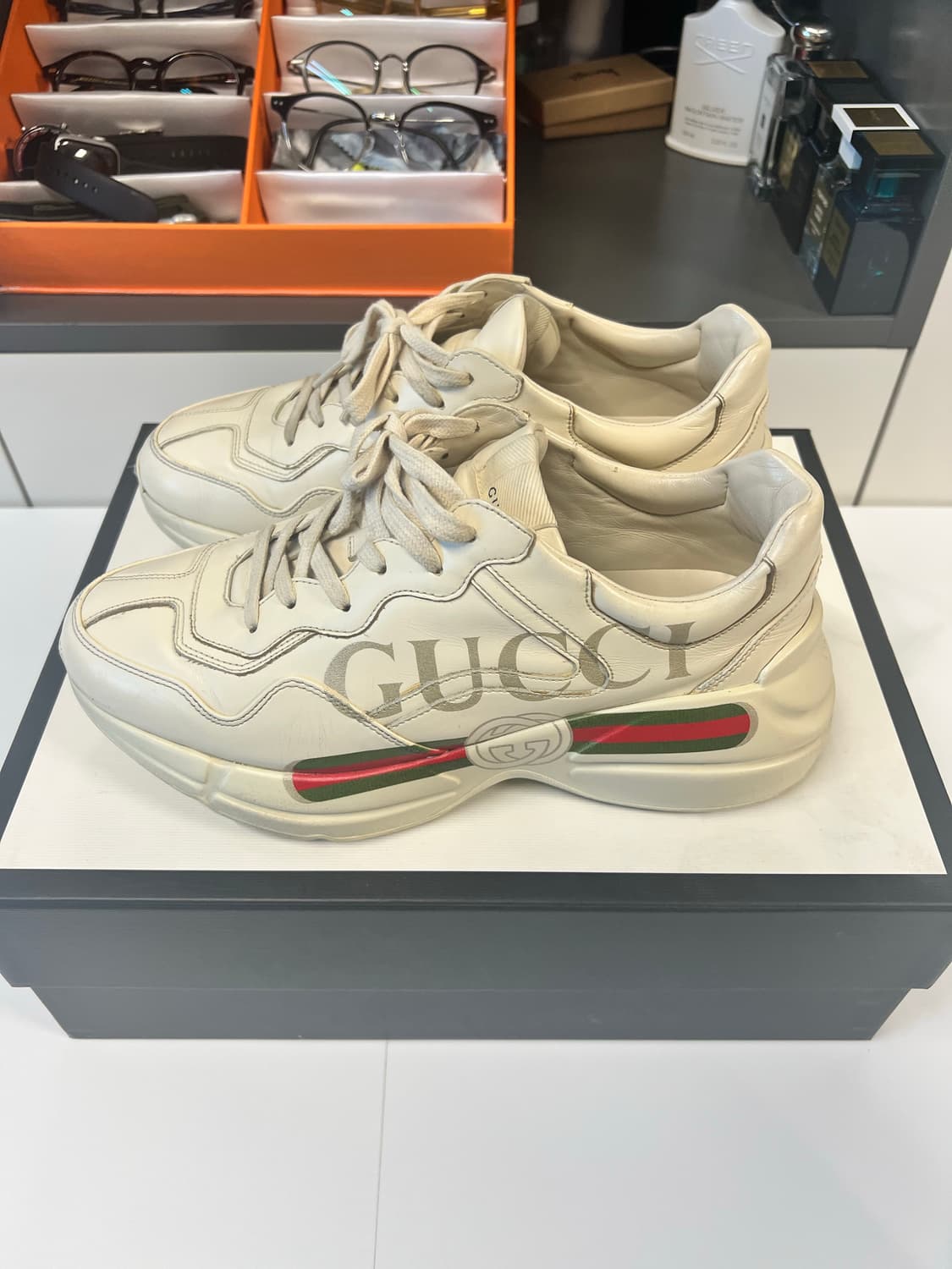 구찌 백화점 정품 라이톤 띠로고 265사이즈 스니커즈 아이보리 50087 상품이미지3