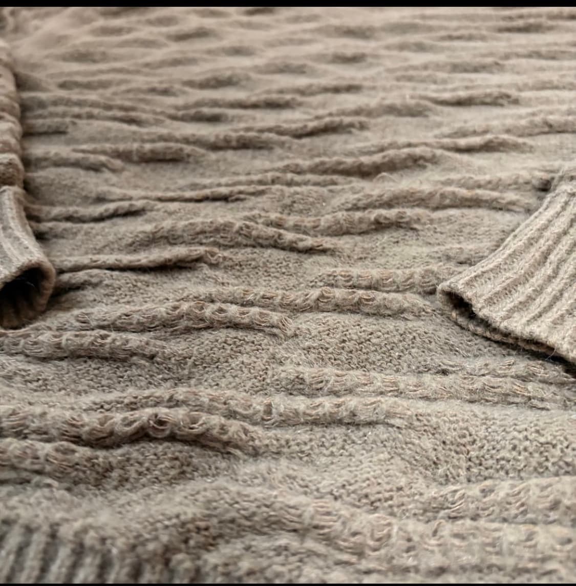 이세이미야케 빈티지 하이 스포팅 기어 니트 상품이미지2