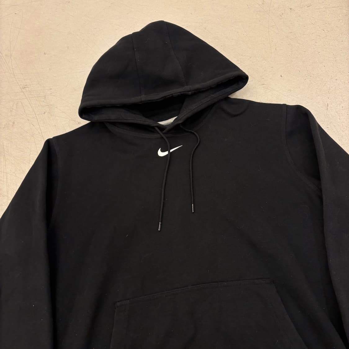 나이키 센터스우시 블랙 후드티 상품이미지2