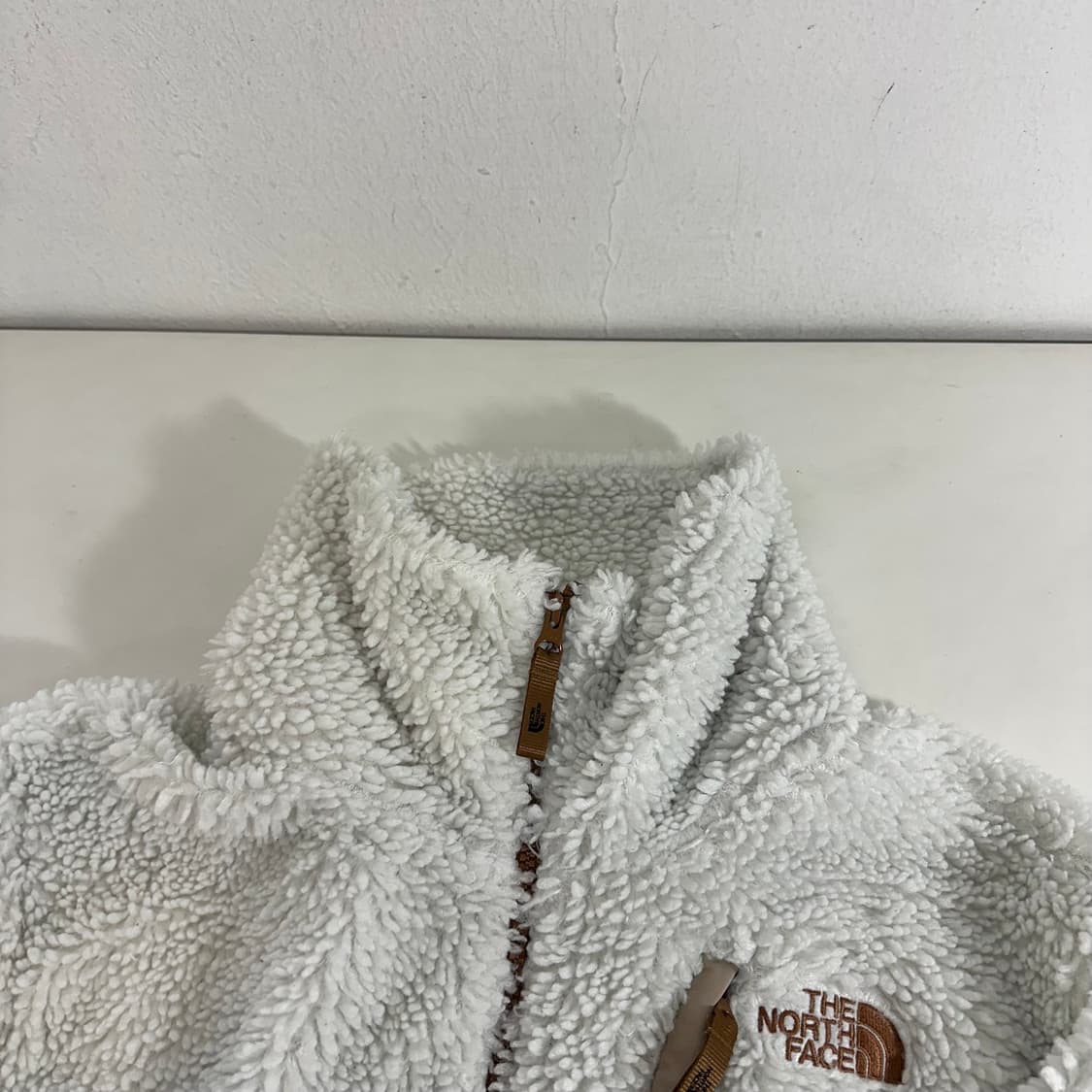 우먼FREE 노스페이스 화이트 뽀글이 후리스자켓 상품이미지5