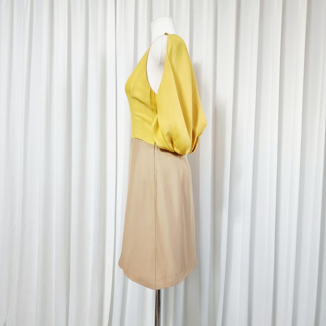 프라다 컬렉션라인 칵테일드레스 (40) 택달린새상품 /구매가300만원대 상품이미지3