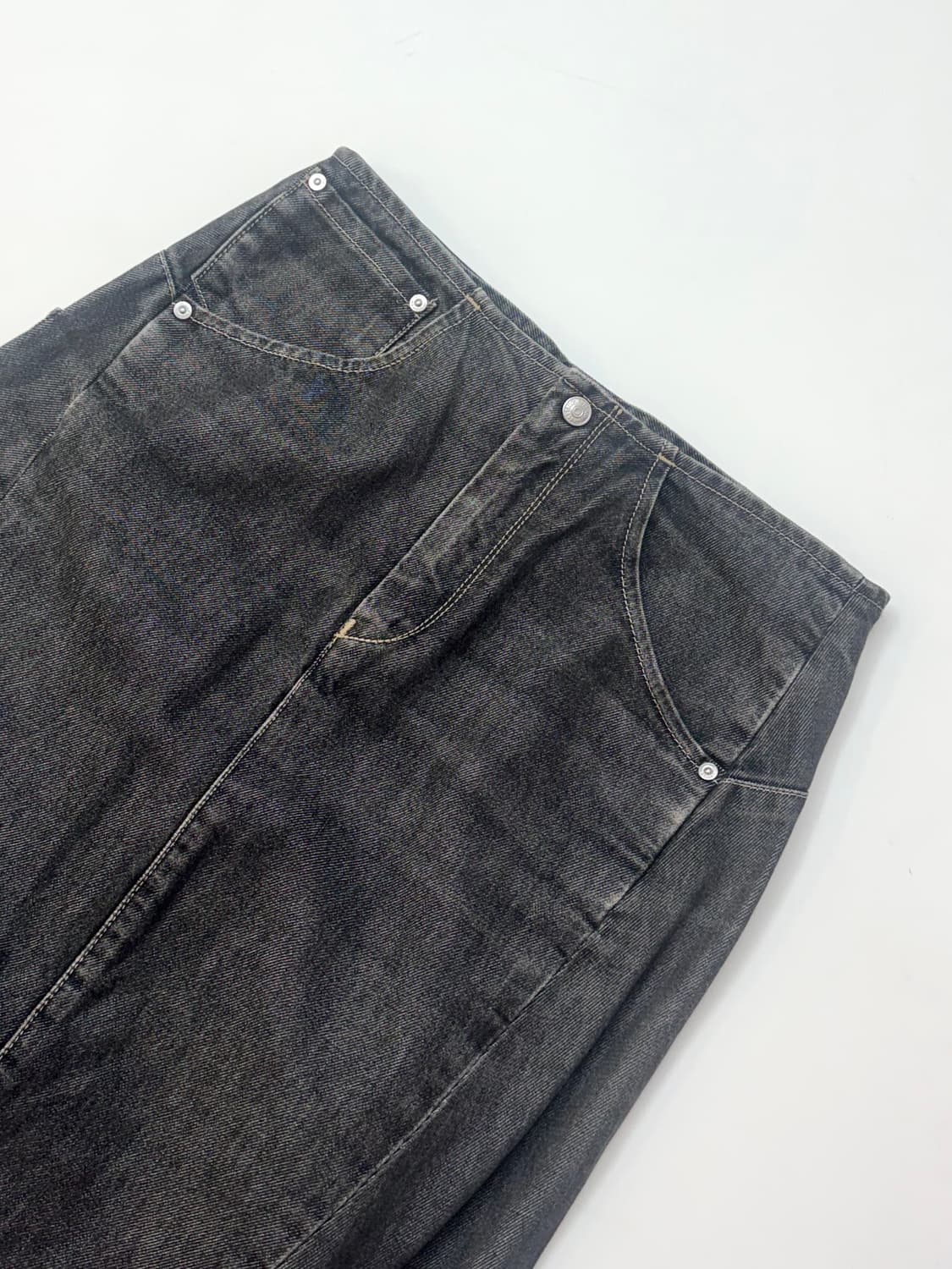 Levi’s 리바이스 블랙데님 롱 에어라인 스커트  상품이미지2