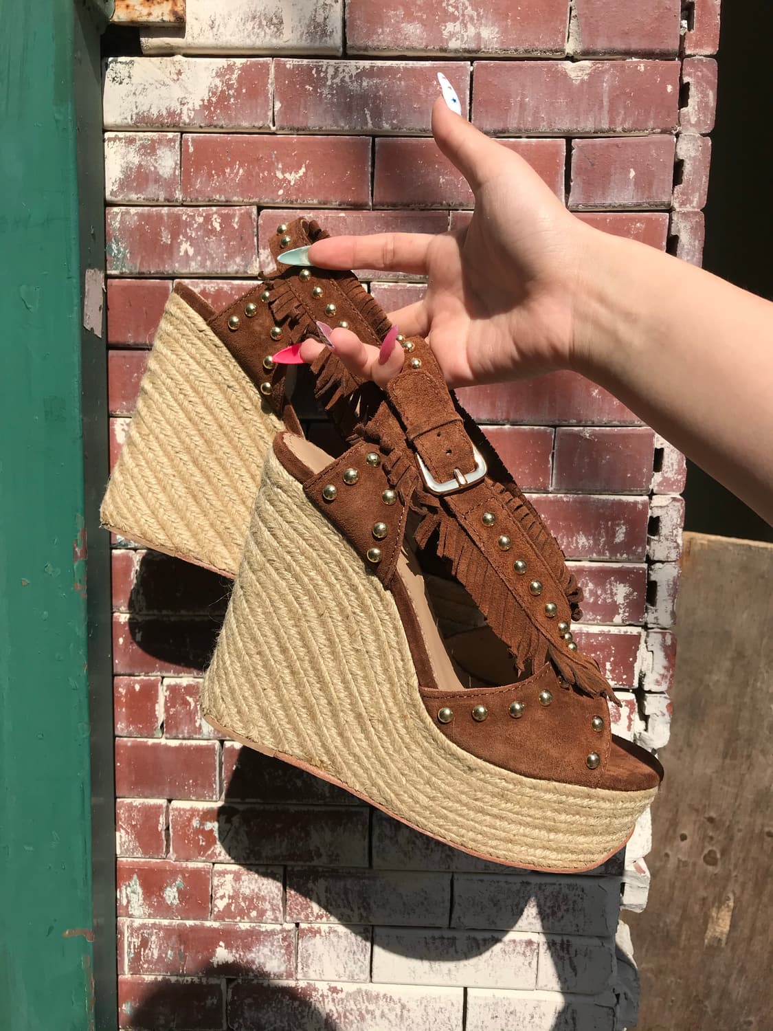 ASH BALI 프린지 골드 스터드 웨지힐 샌들 상품이미지3