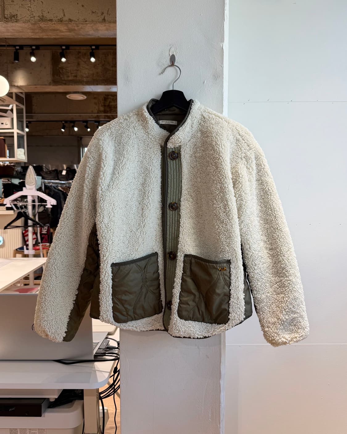 스카치앤소다 아이보리 카키 리버시블 테디 자켓  상품이미지2