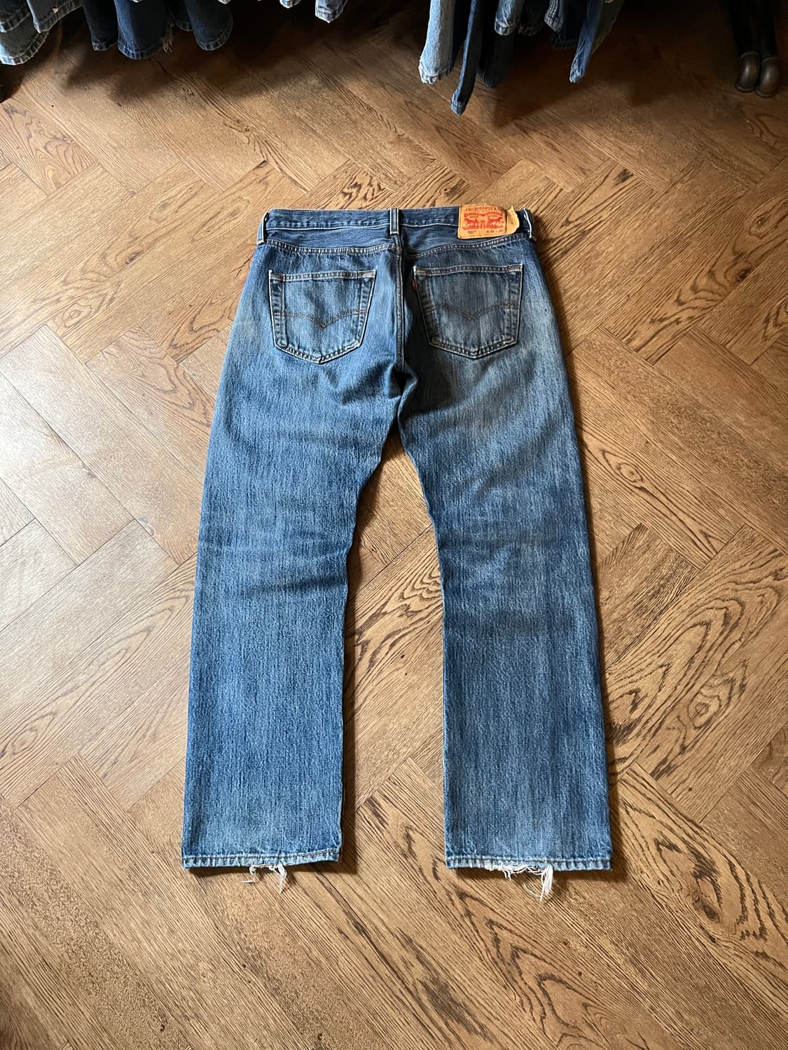 [34]리바이스 501 빈티지 페이딩 워싱 데님 팬츠 상품이미지2