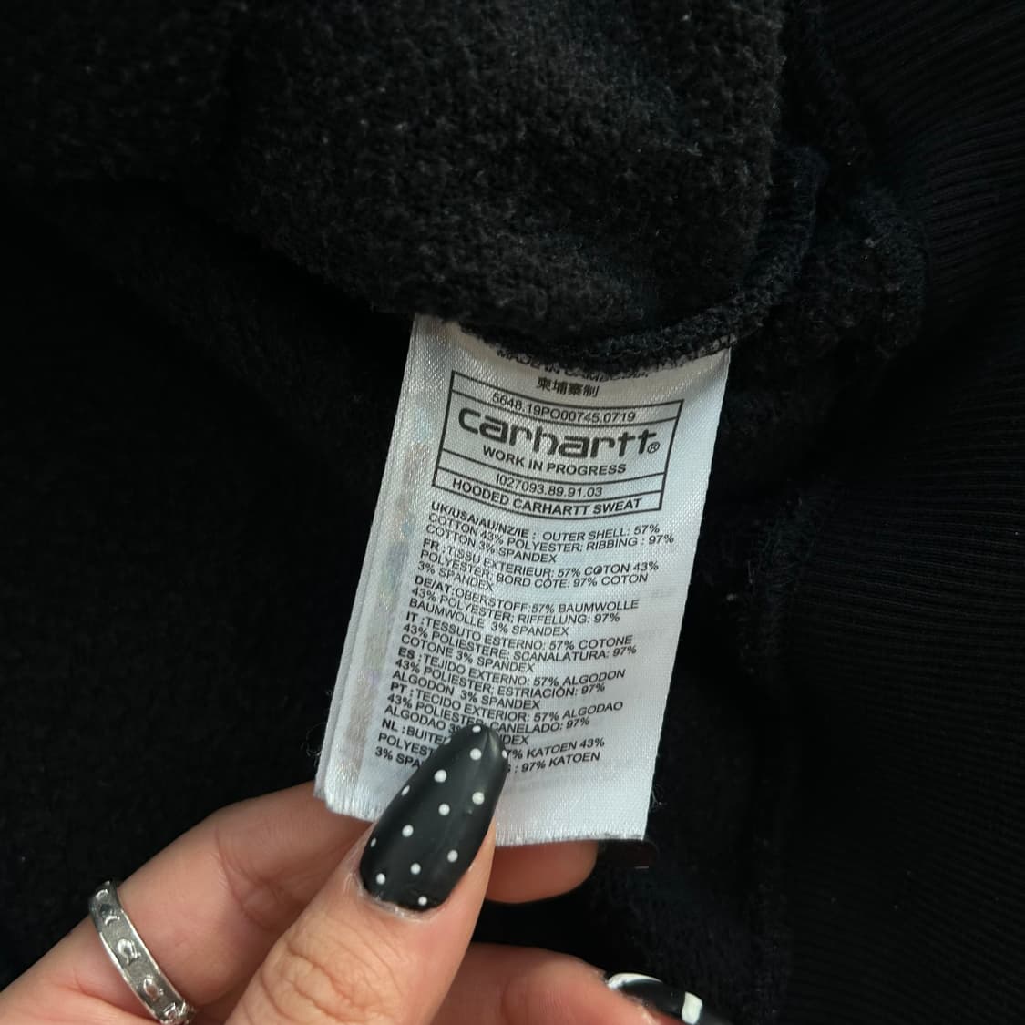 Carhartt 칼하트 블랙 자수로고 블랙 후드티 상품이미지6