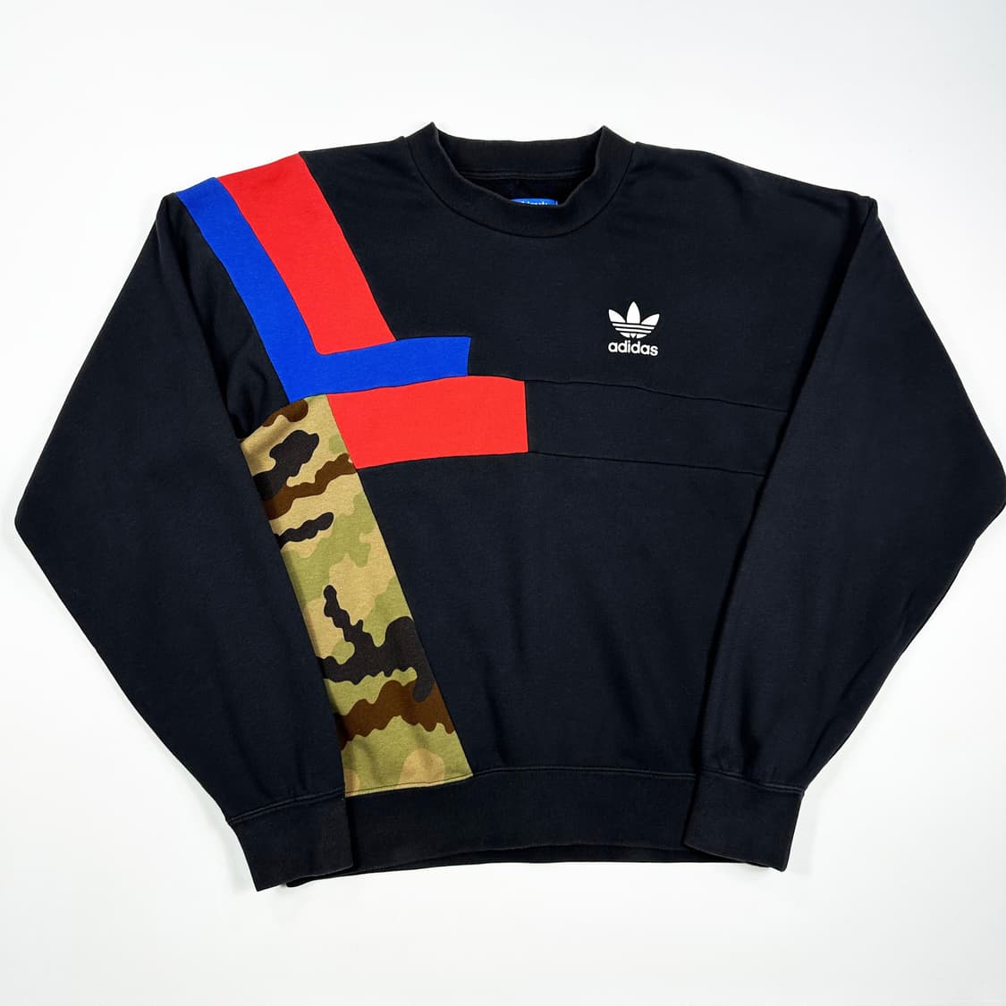 아디다스 트레포일 카모 블랙 맨투맨 (L) 상품이미지2