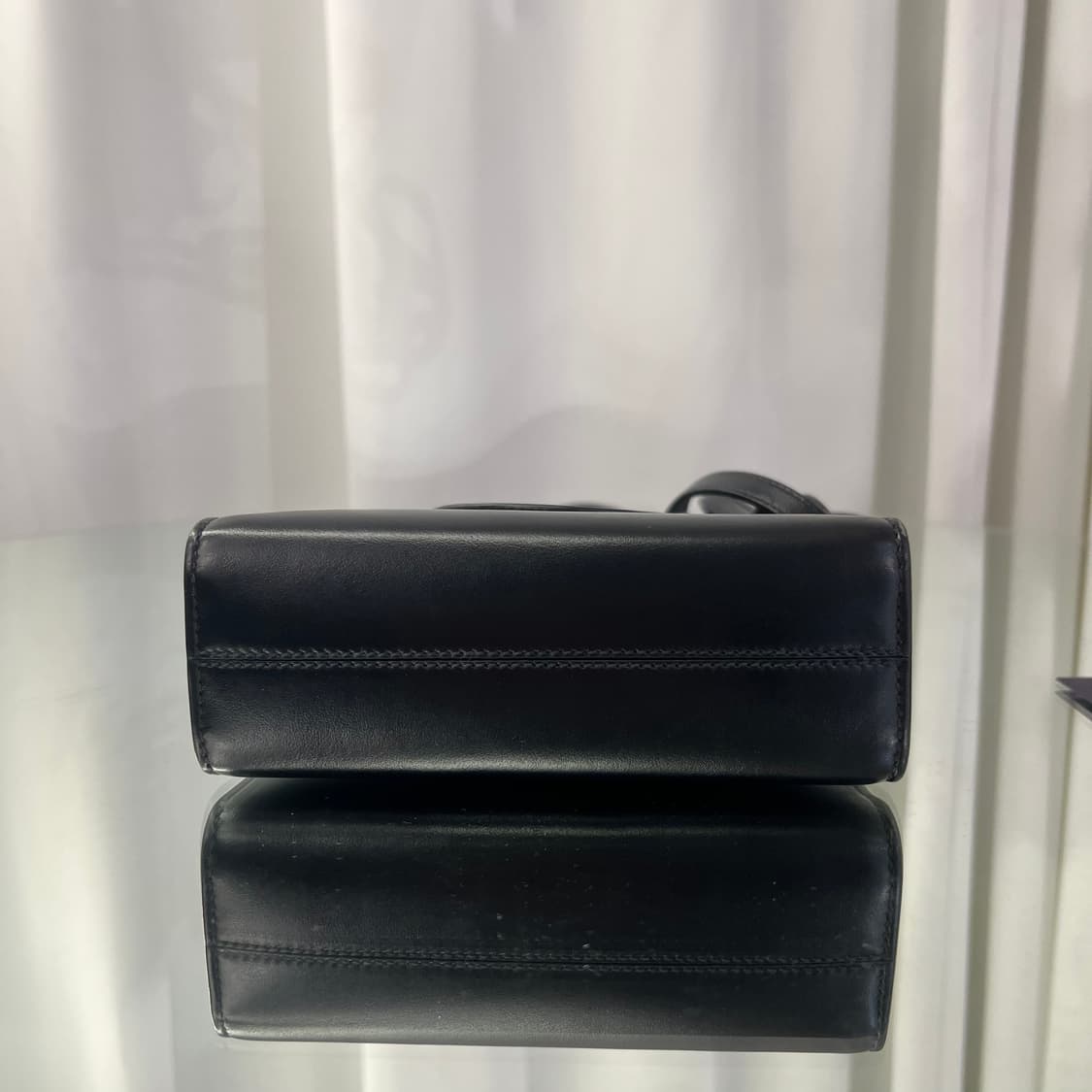 프라다 엠보싱 삼각로고 미니 토트백 상품이미지6