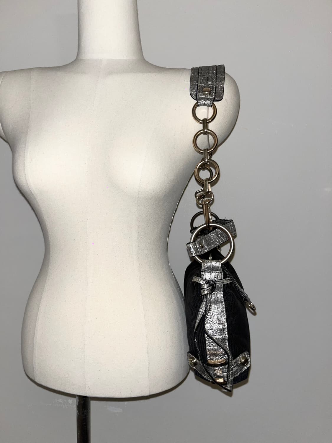 📦Y2K Guess mini shoulder bag 상품이미지7